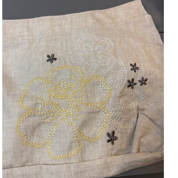 Retired Thirty-One Skirt Purse Cover -Taupe w/ Embroidery Linen - Picture 3 of 3